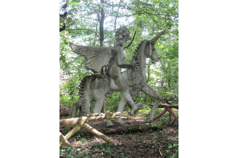 img6379-unicorn-with-bird-woman-and-animal-fence