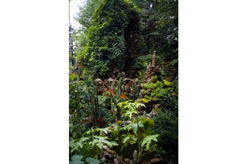 11-grotto-gardens