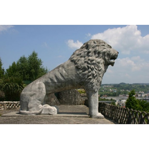 12 Monumental Lion